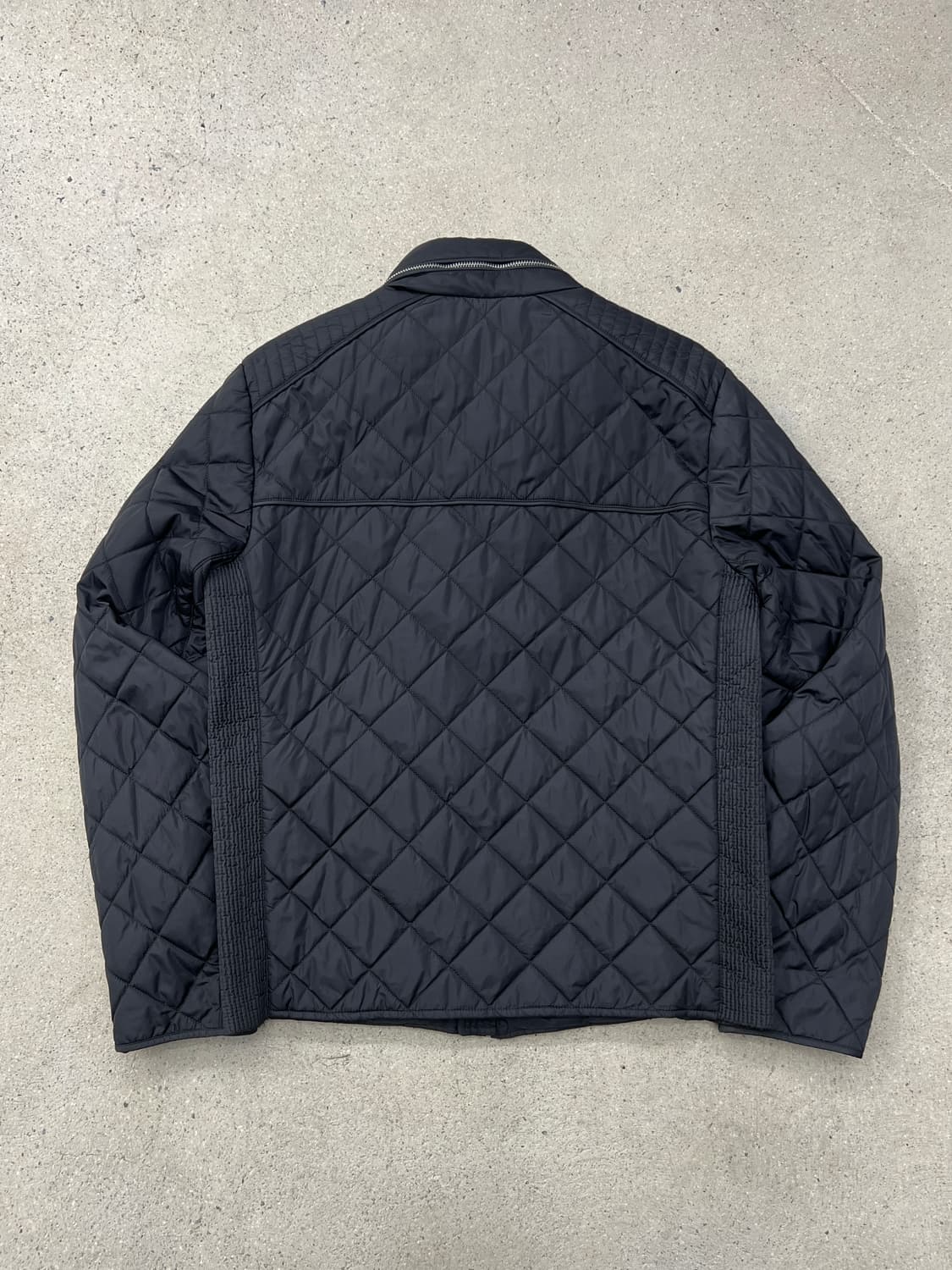 프라다 삼각로고 바이커 퀼팅 자켓 상품이미지3