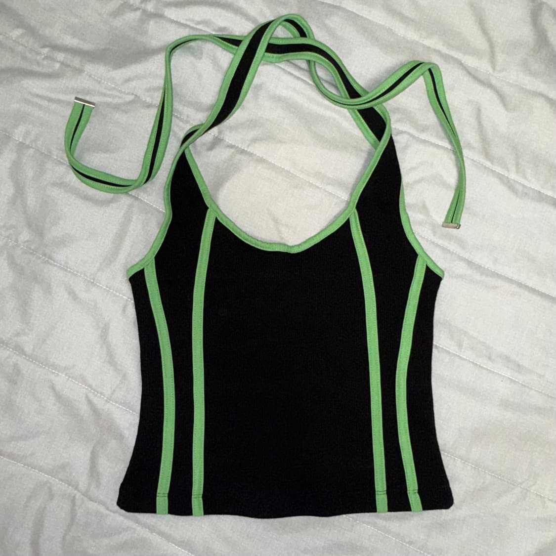 세릭 COLOR LINE HALTER NECK TOP 상품이미지2