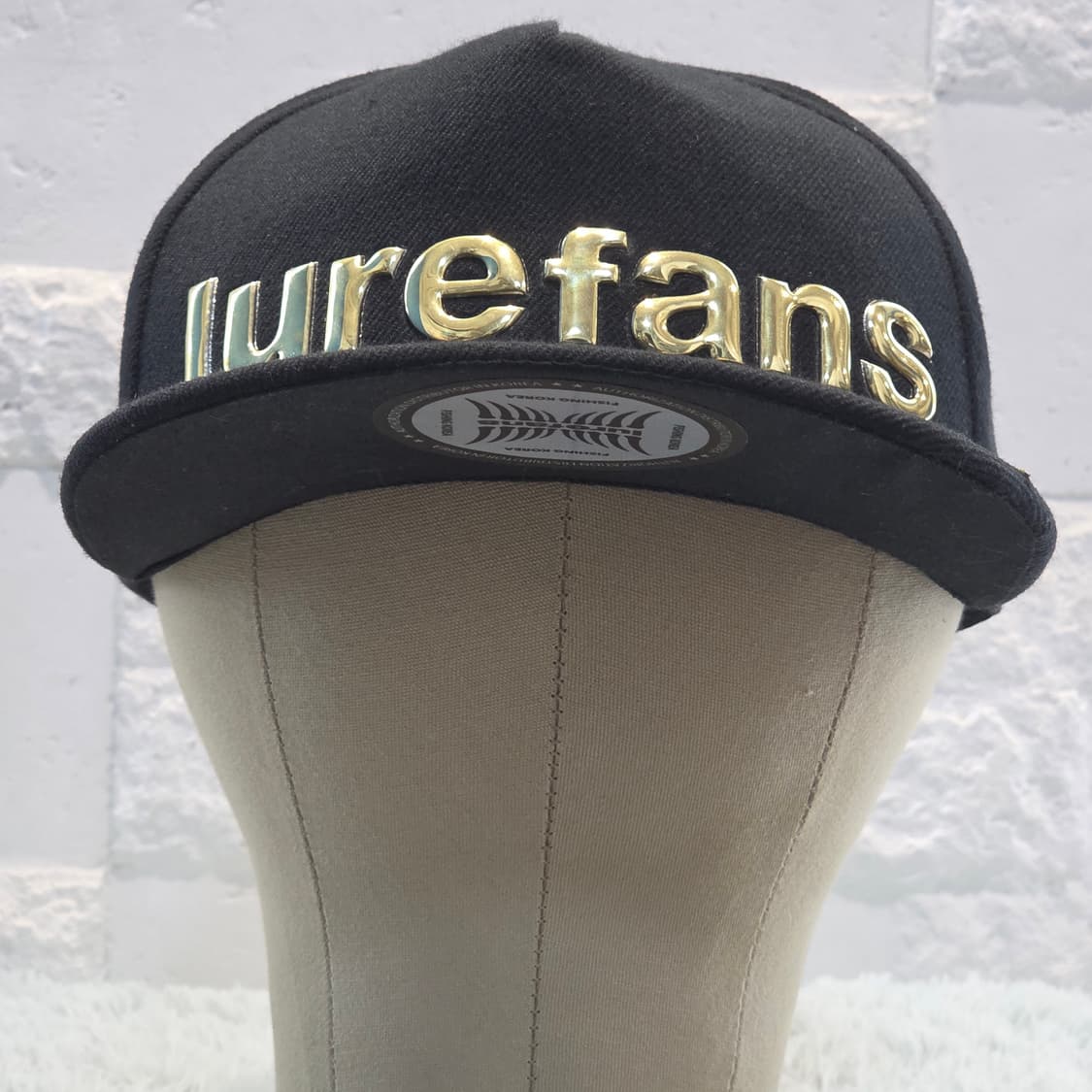 L6-3:루어팬스 골드 메탈릭 로고 블랙 스냅백(56-58) 상품이미지4