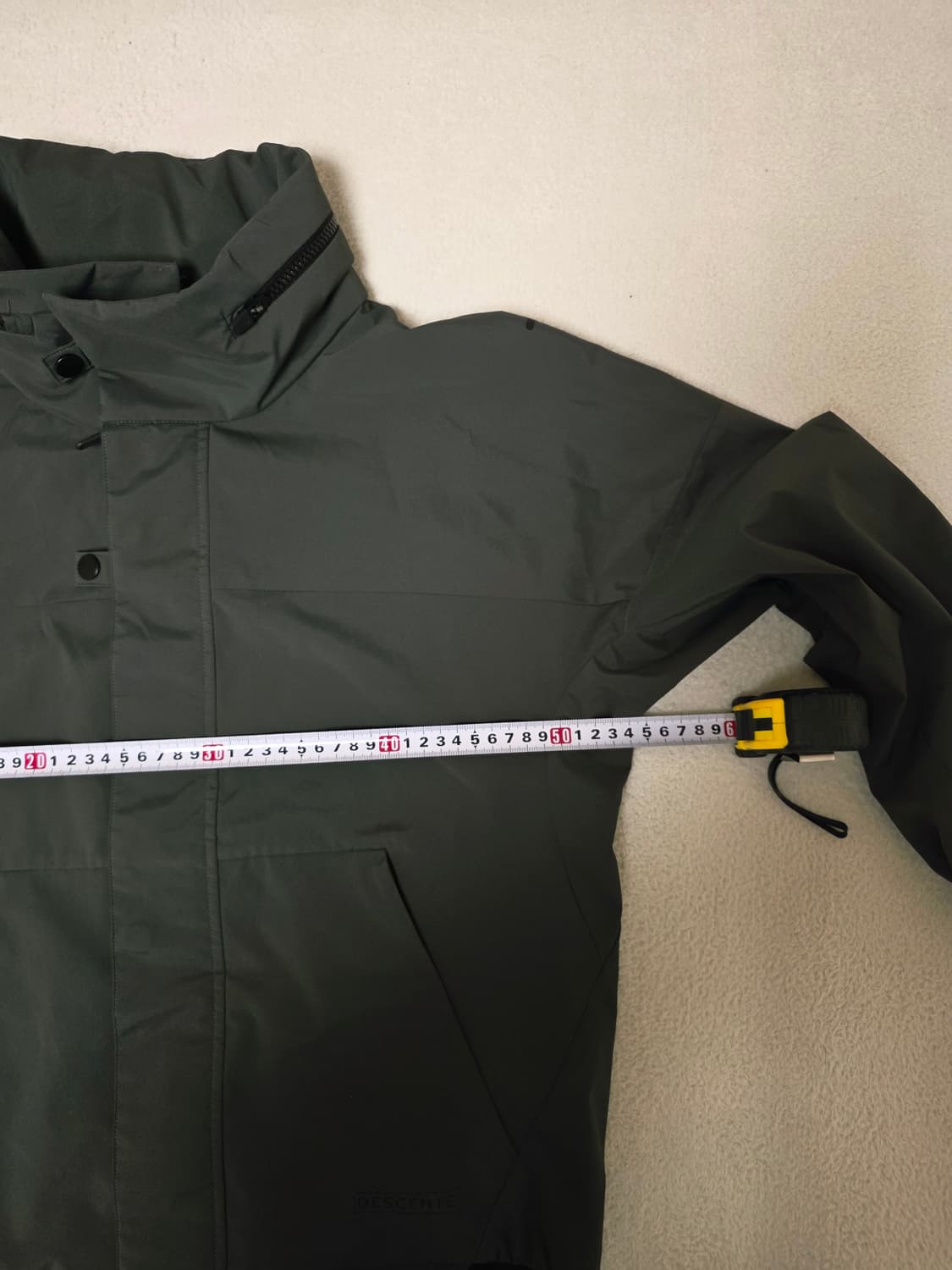 데상트 후드 바람막이 자켓  공용 85 상품이미지8