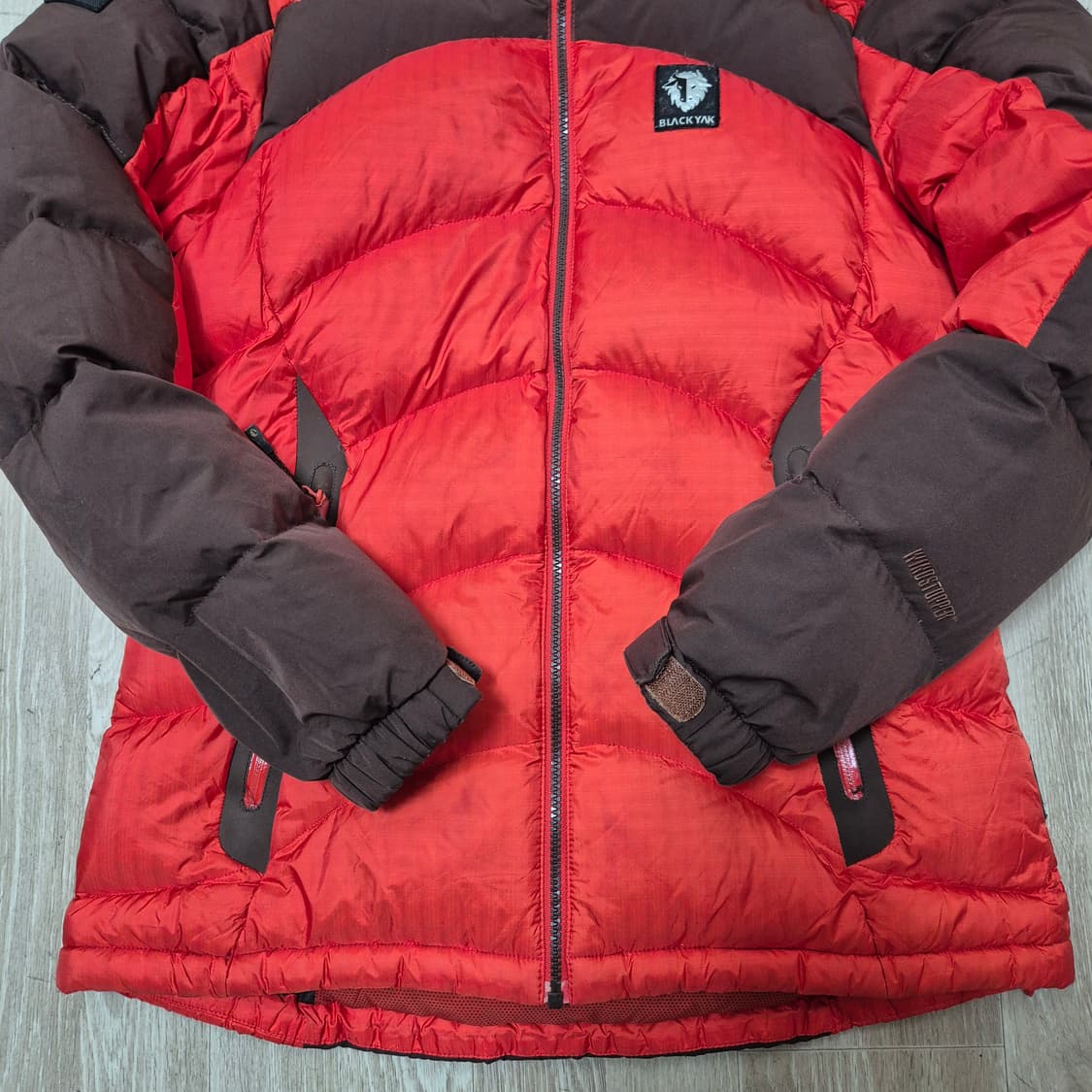 블랙야크 윈드스토퍼 여성 구스다운 후드 푸퍼 패딩  상품이미지3