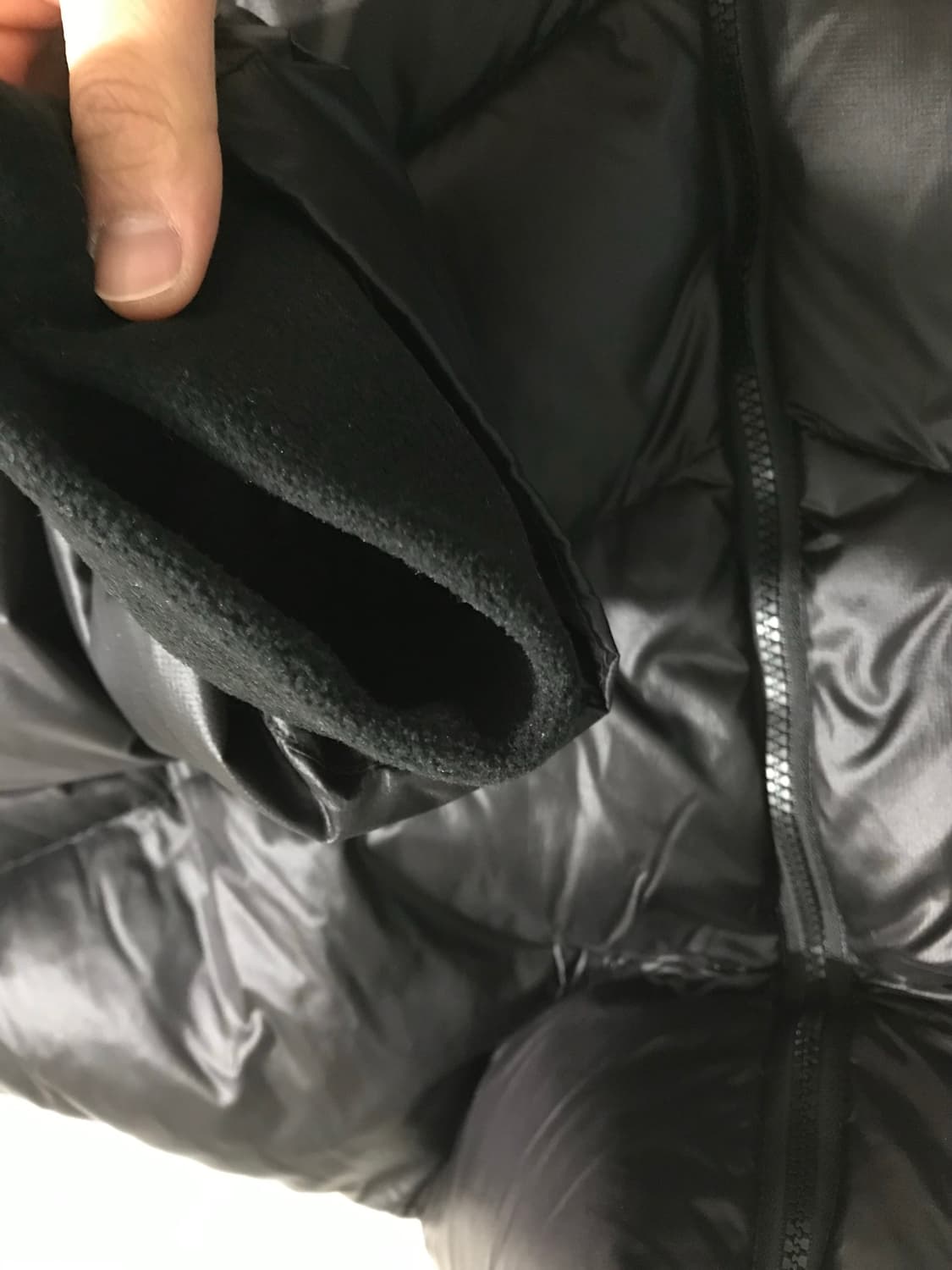 빈티지 덕다운 유광 숏패딩 상품이미지3