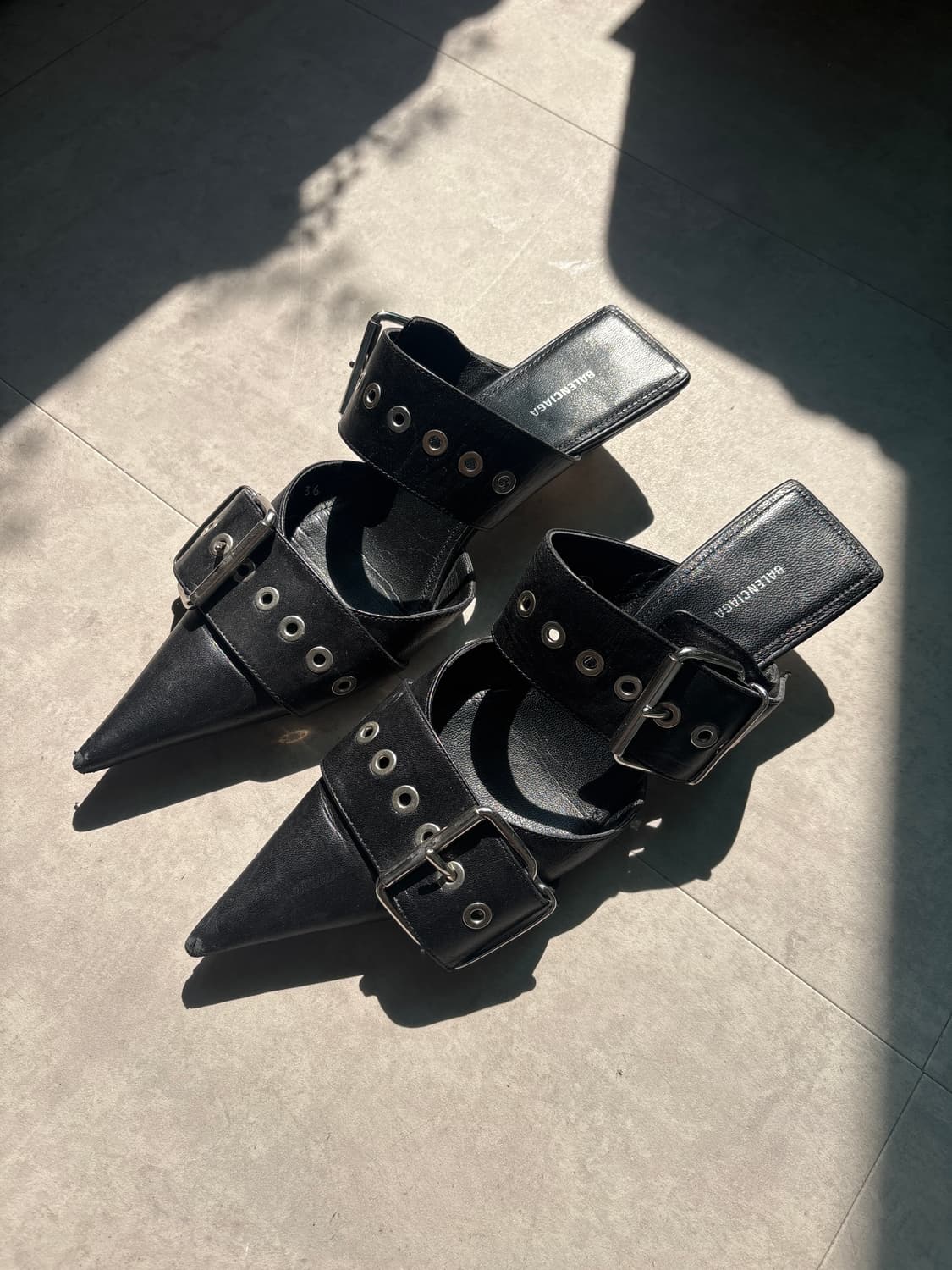 balenciaga 발렌시아가 버클 나이프 뮬 36 상품이미지1