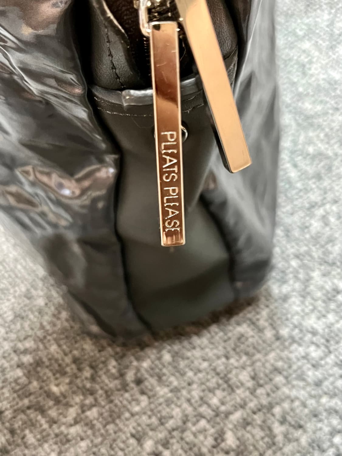 이세이미야케 플리츠플리즈 토트백 그레이 정품 상품이미지4