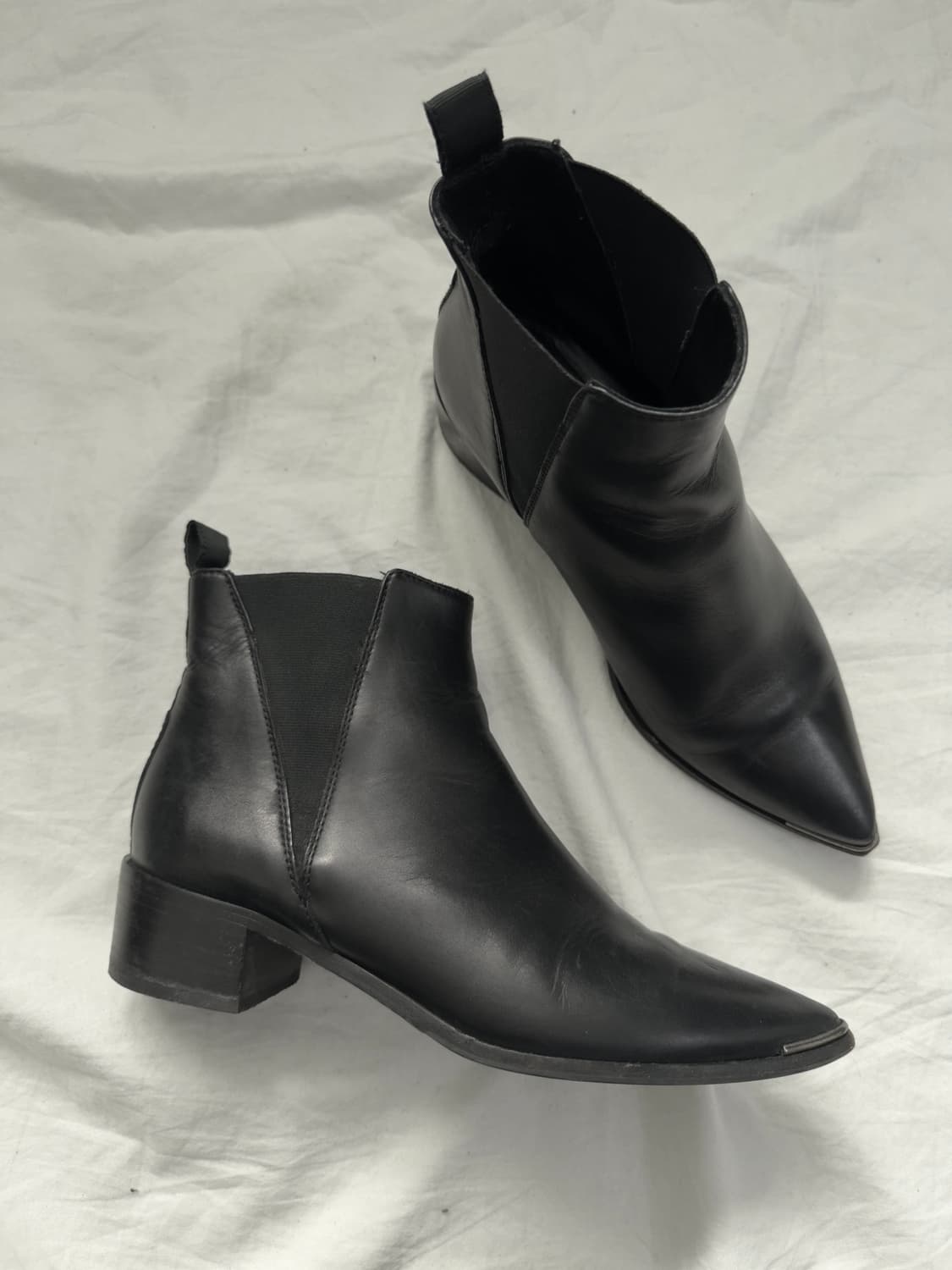 아크네 스튜디오 젠슨 메탈 팁 토 앵클부츠 상품이미지1