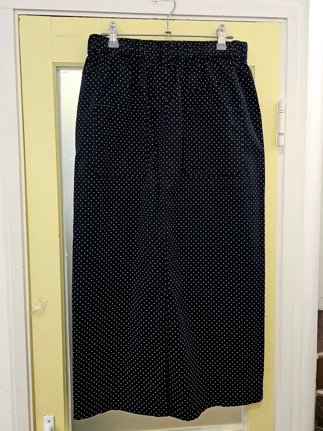 Studio Cllip 블랙 도트 롱스커트 상품이미지4