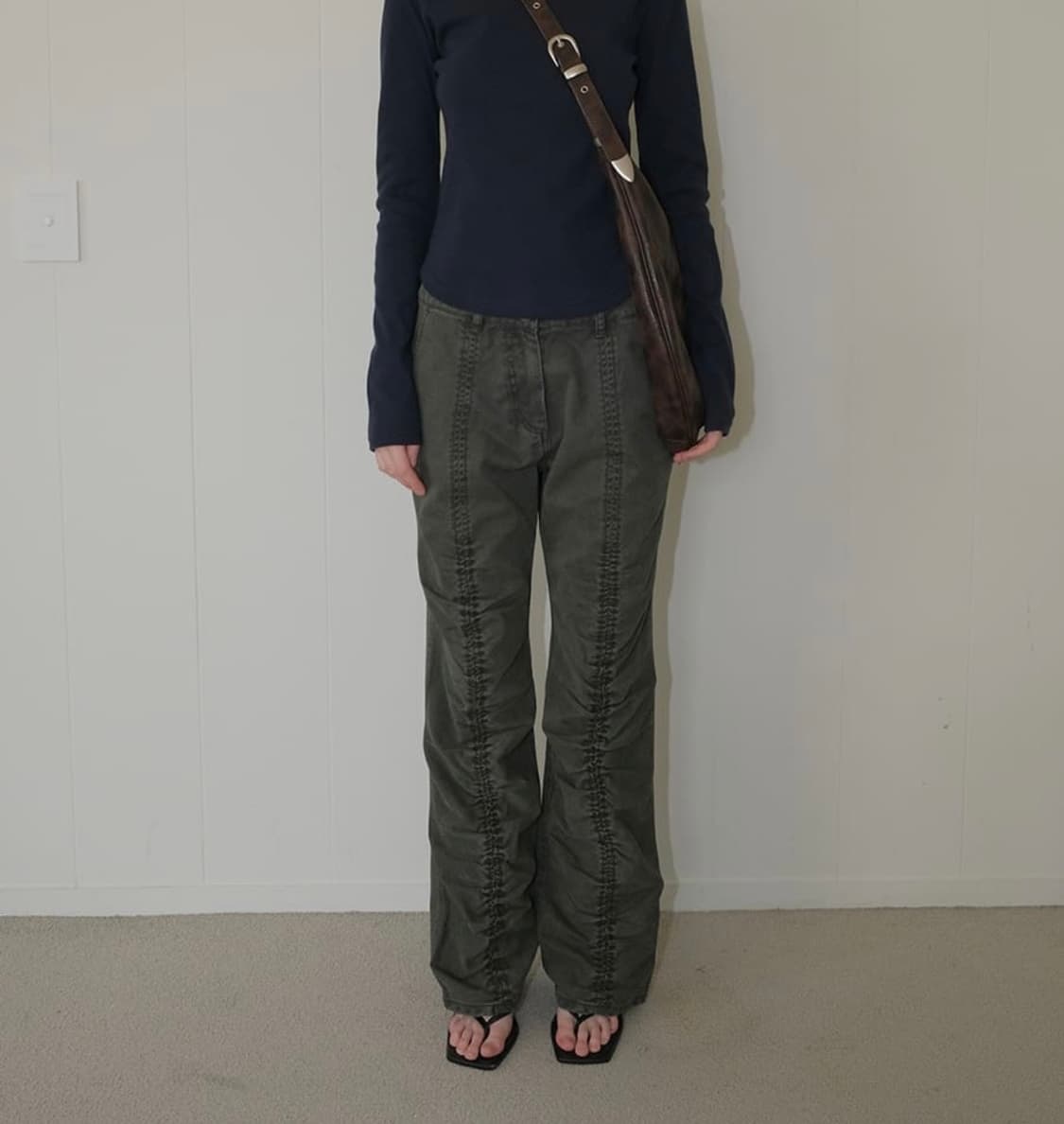 C SHIRRING DETAIL PANTS_KHAKI 상품이미지3