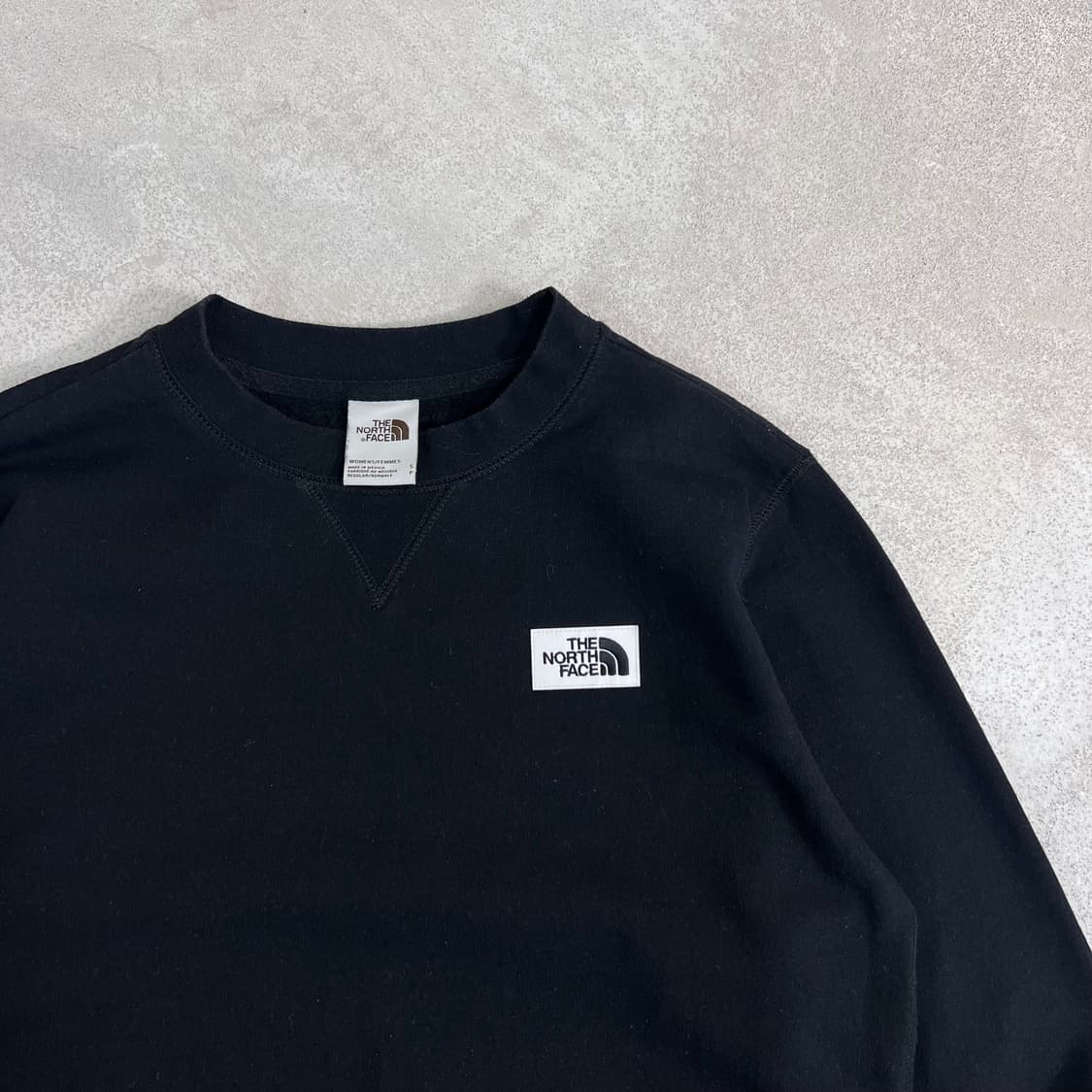노스페이스 블랙 스퀘어 로고 맨투맨 상품이미지2