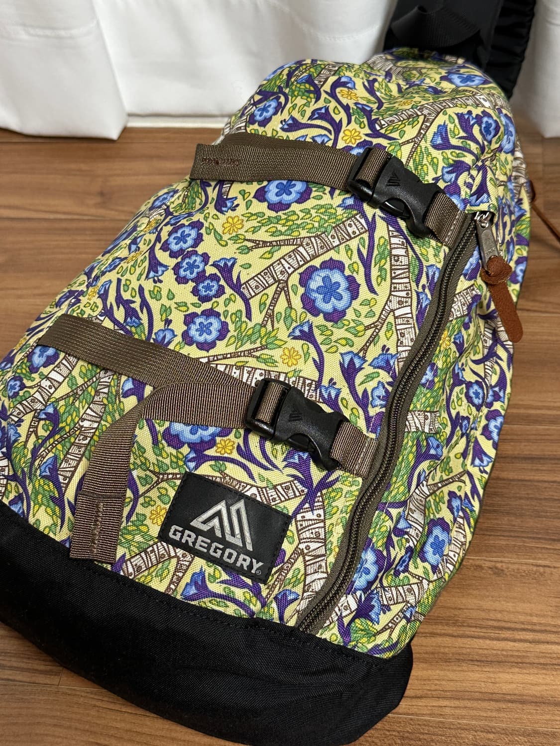 그레고리 벙갈루 패턴 슬링백 리미티드 에디션 상품이미지3