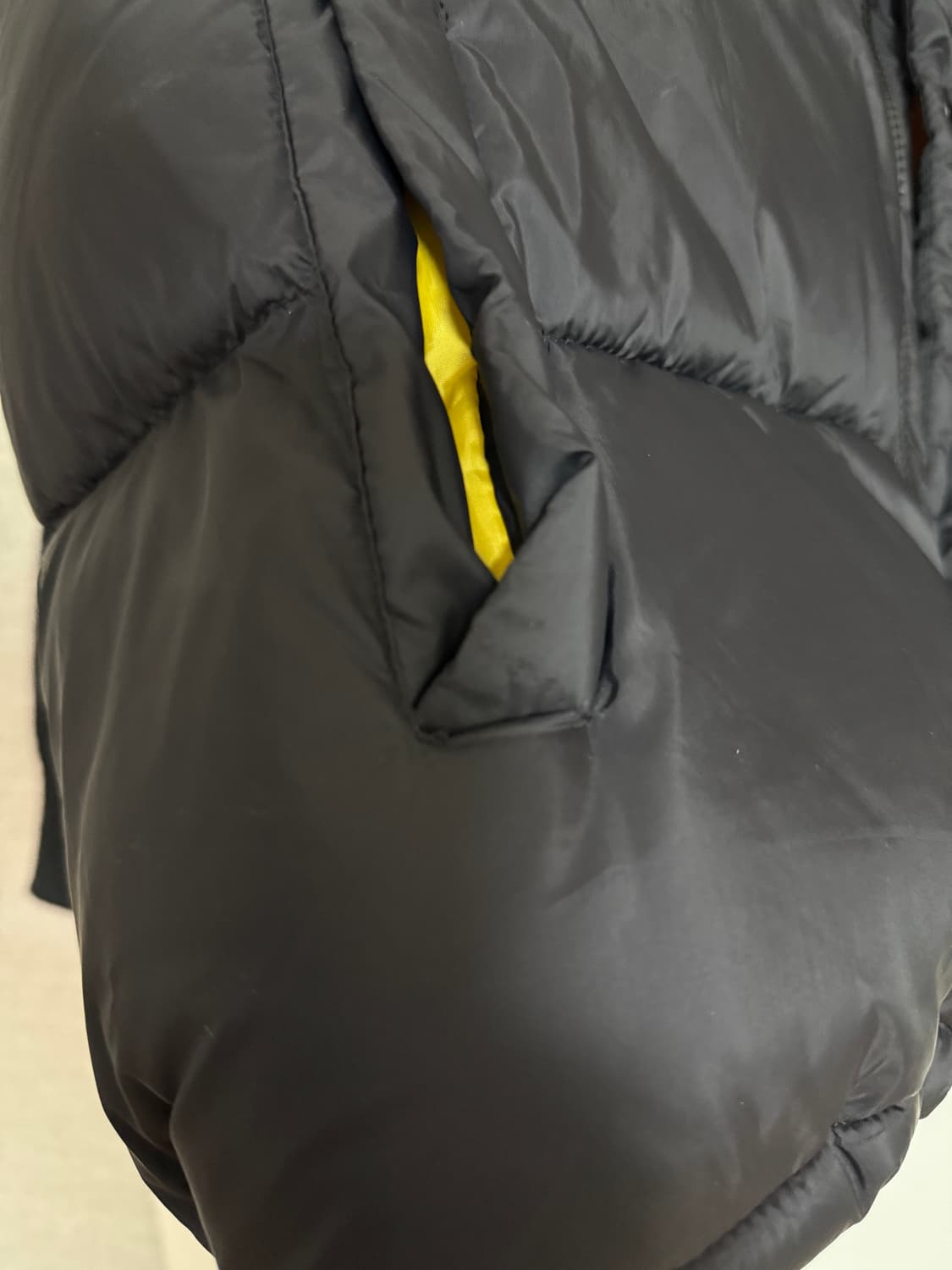 코르테이즈 볼로 패딩 상품이미지2