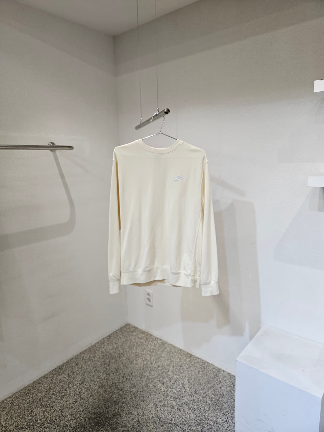 나이키 라운드 맨투맨 상품이미지1