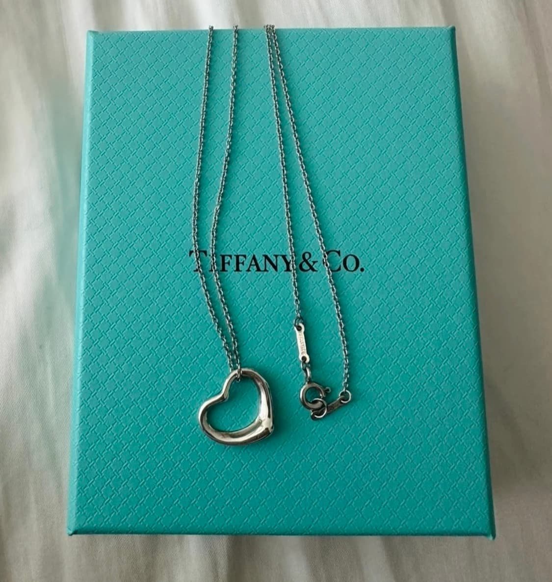 티파니앤코 오픈 하트 목걸이 실버(16mm) 상품이미지2