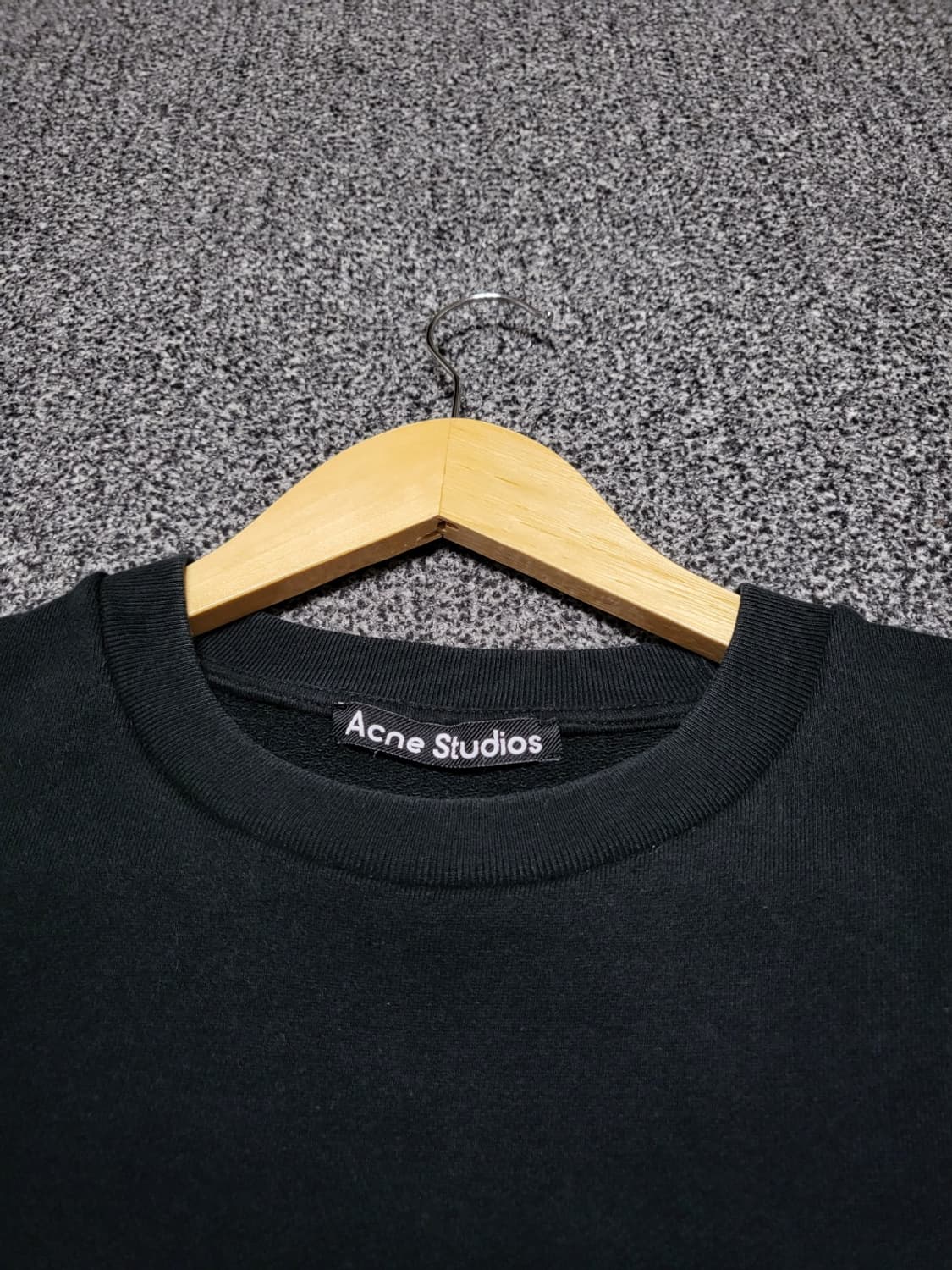 아크네스튜디오 아크네 메탈 맨투맨 상품이미지3