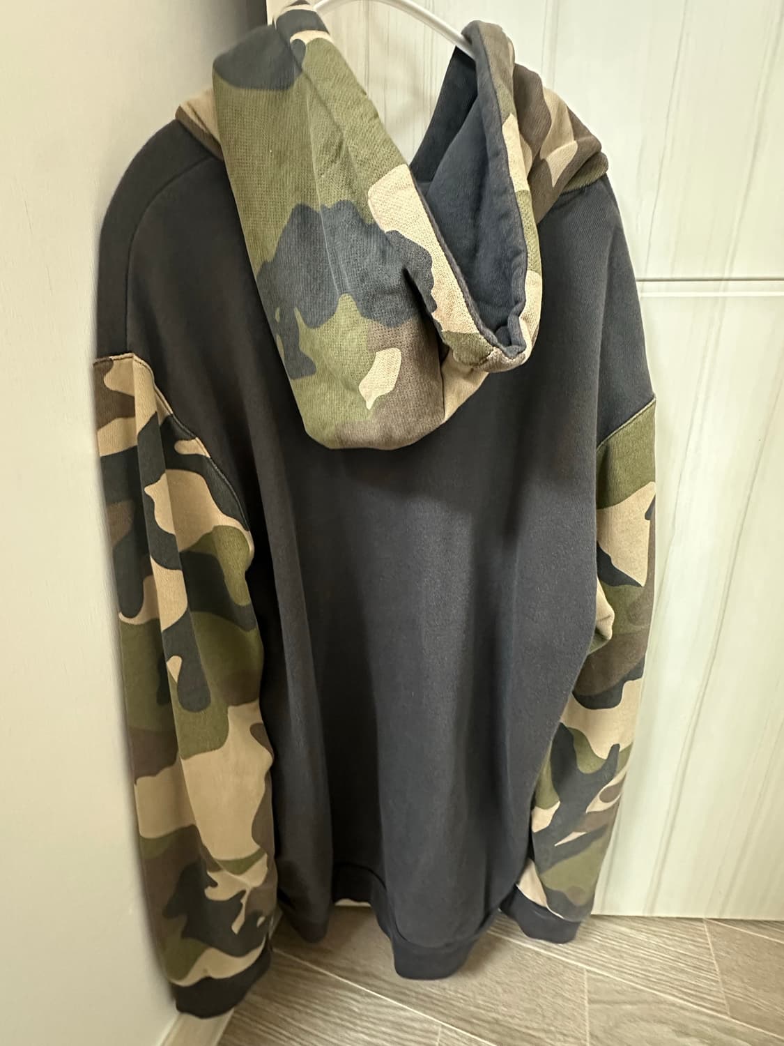 아디다스 카모 후드티 상품이미지2