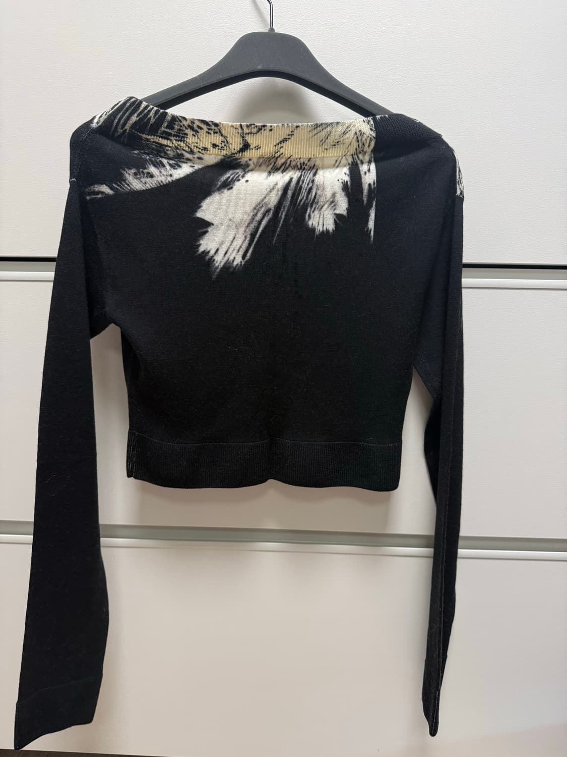 N21 오프숄더 가디건 xs 상품이미지2