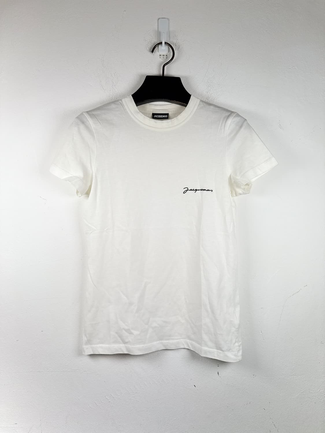 (정품/새상품) JACQUEMUS 자크뮈스여성 엠브로이더드 로고 반팔 상품이미지1