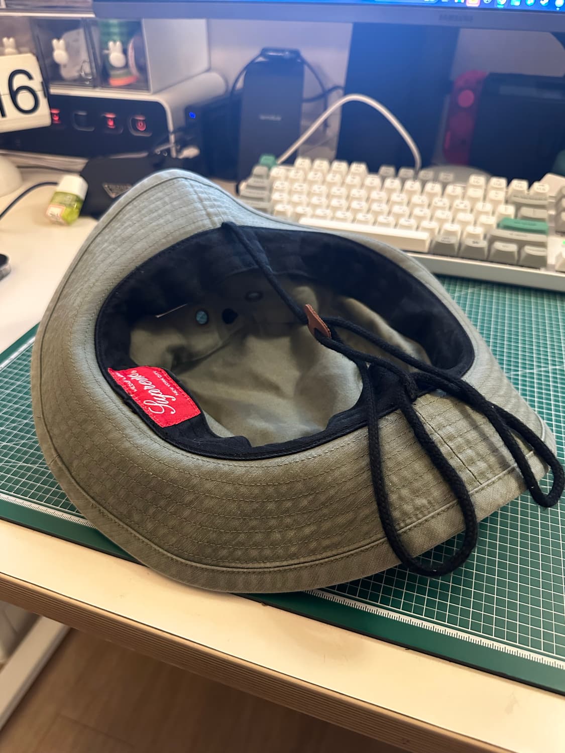 슈프림 부니햇 올리브 상품이미지3