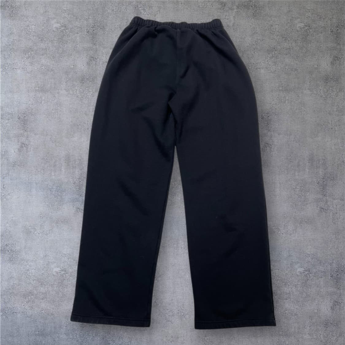 알로 Alo 블랙 아콜레이트 스트레이트 스웨트팬츠 S 상품이미지4