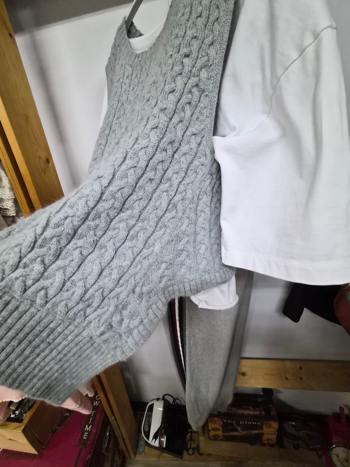 타미힐피거 icons 조거팬츠. SJYP 케이블 니트 베스트 상품이미지9