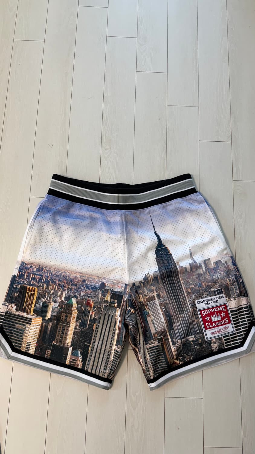 🏀SUPREME mitchell&ness 베스킷볼쇼츠 S사이즈🏀 상품이미지2