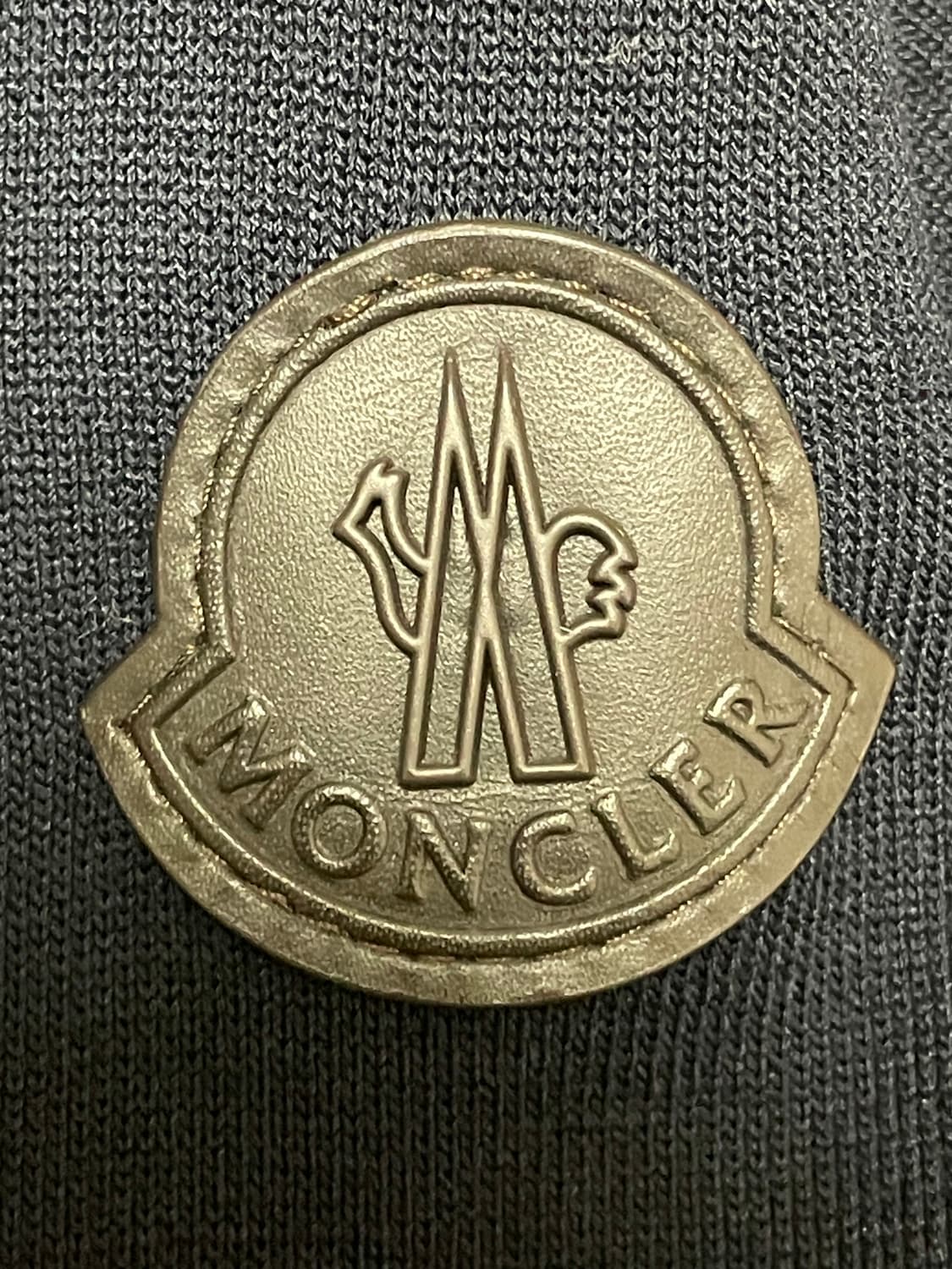 [ M ] 몽클레어 니트패딩 김현우 니트패딩 트리콧 블랙 와펜  상품이미지4