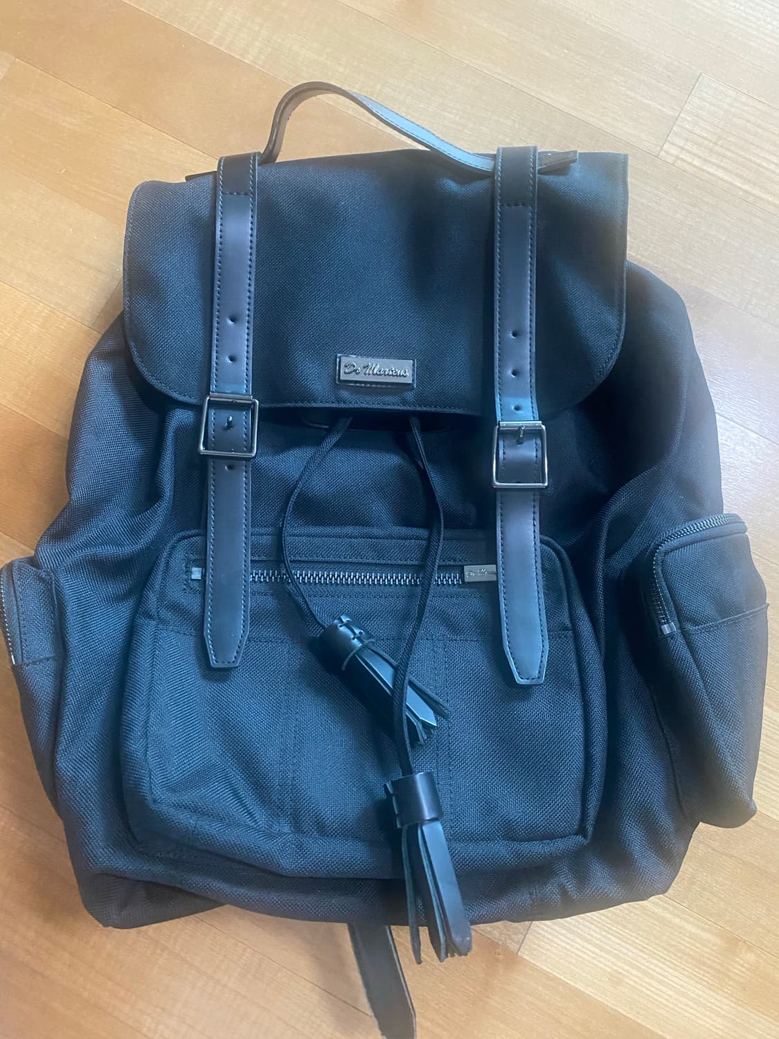 닥터마틴 백팩 판매합니다. 상품이미지1