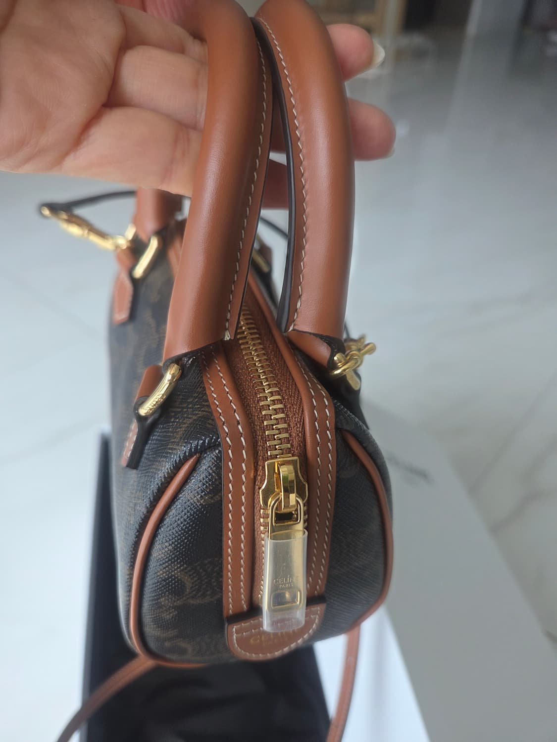셀린느미니  보스턴백 탄 상품이미지4