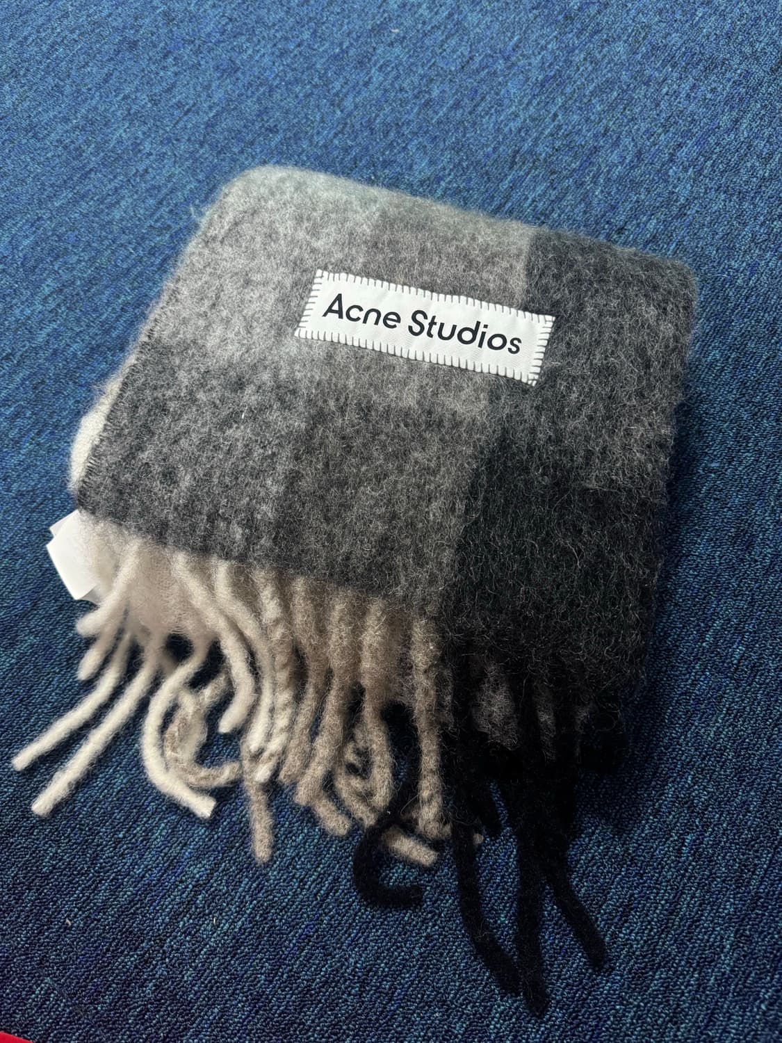 아크네스튜디오 목도리 상품이미지4