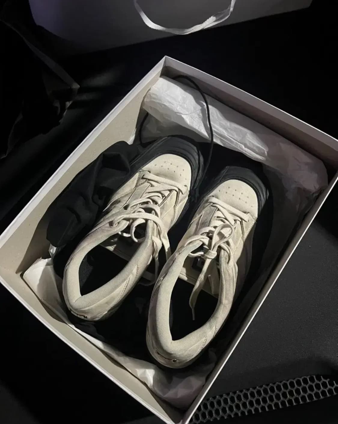 이게 팔리려나 지방시 스케이트 스니커즈 상품이미지2