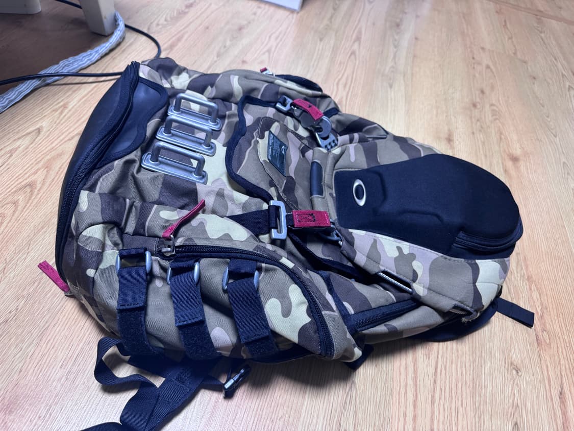 오클리 싱크 백팩 상품이미지3