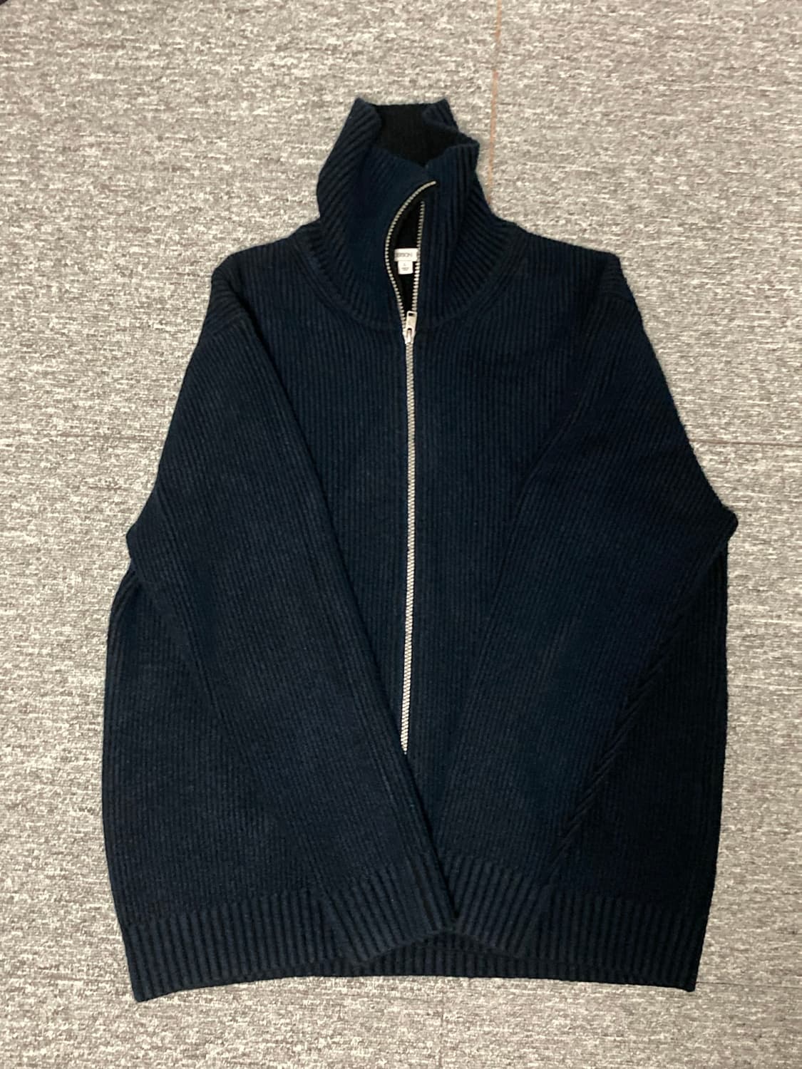 JW앤더슨x유니클로 수플레얀 립 풀집 스웨터 L 상품이미지2