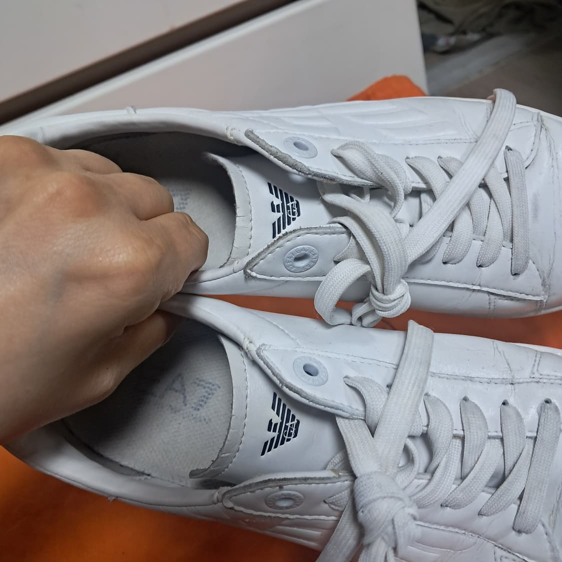 엠포리오 아르마니 스니커즈 US 6.5(남녀공용가능) 상품이미지8