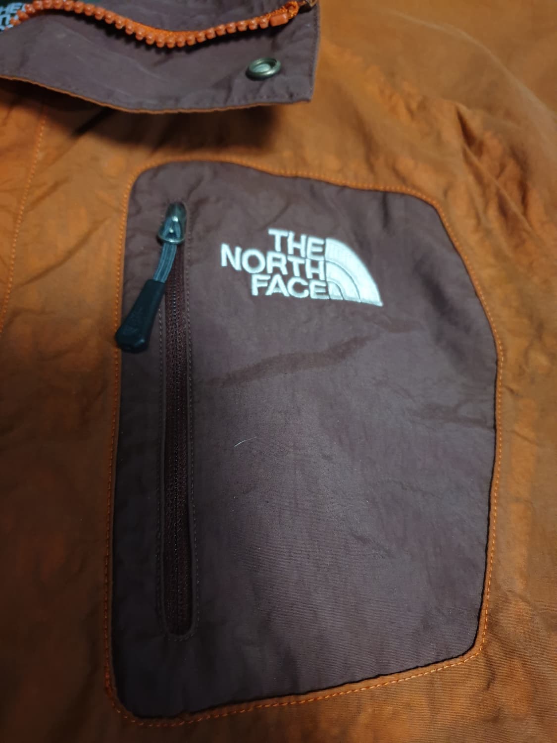 (단종매물) 노스페이스 하이벤트 가슴포켓 바람막이 브릭 (S) 상품이미지2