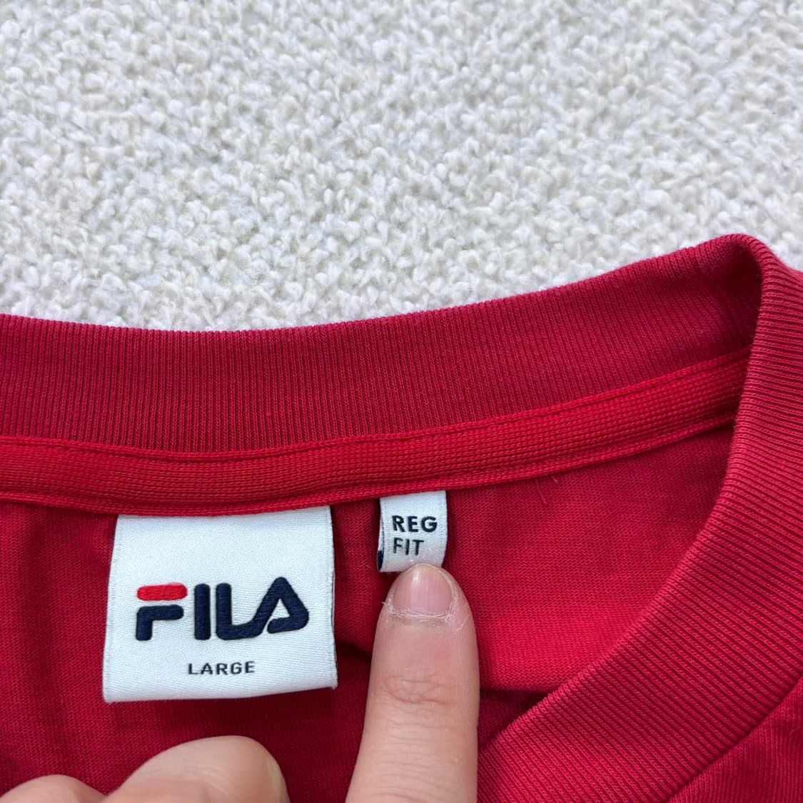 L 휠라 레귤러핏 그래픽 반팔 티셔츠 0416E 상품이미지3