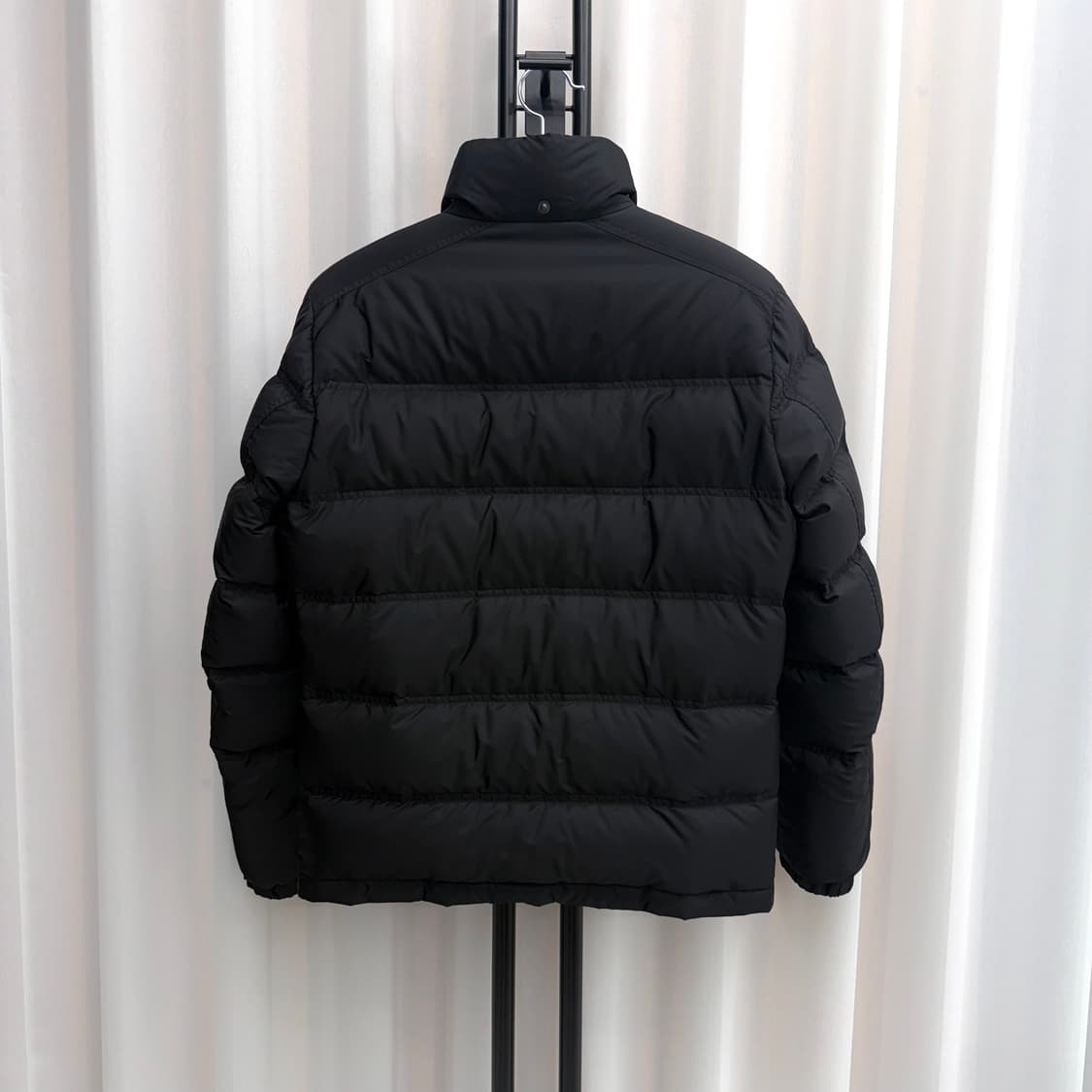 [46] 프라다 포켓 삼각로고 패딩 블랙 상품이미지2