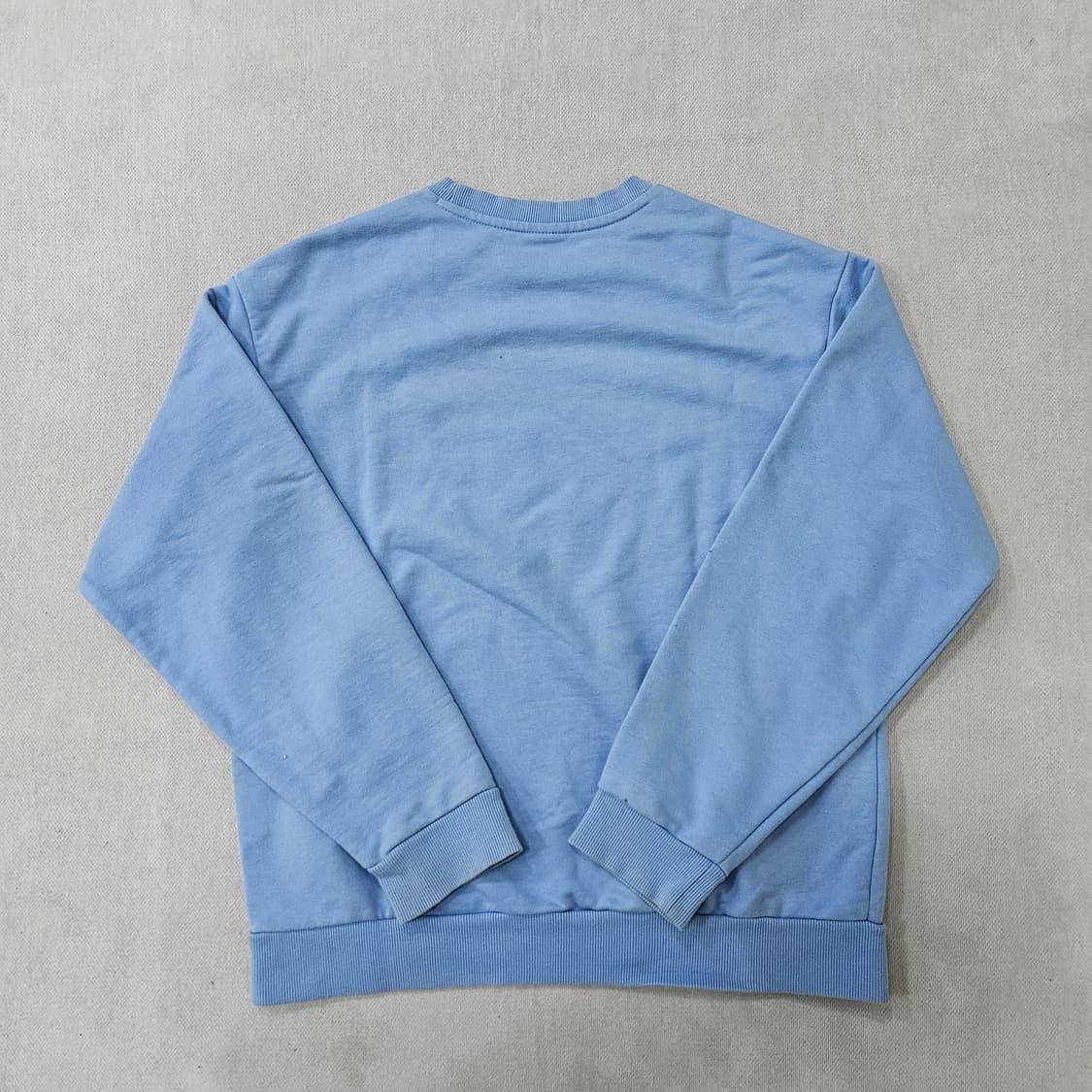 90 엄브로 여성 에센셜 스몰로고 맨투맨 0319Y 상품이미지2