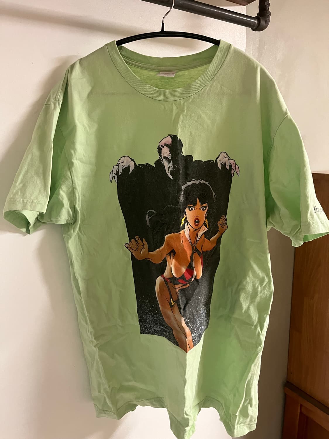 슈프림 드라큘라 반팔🥵 상품이미지1