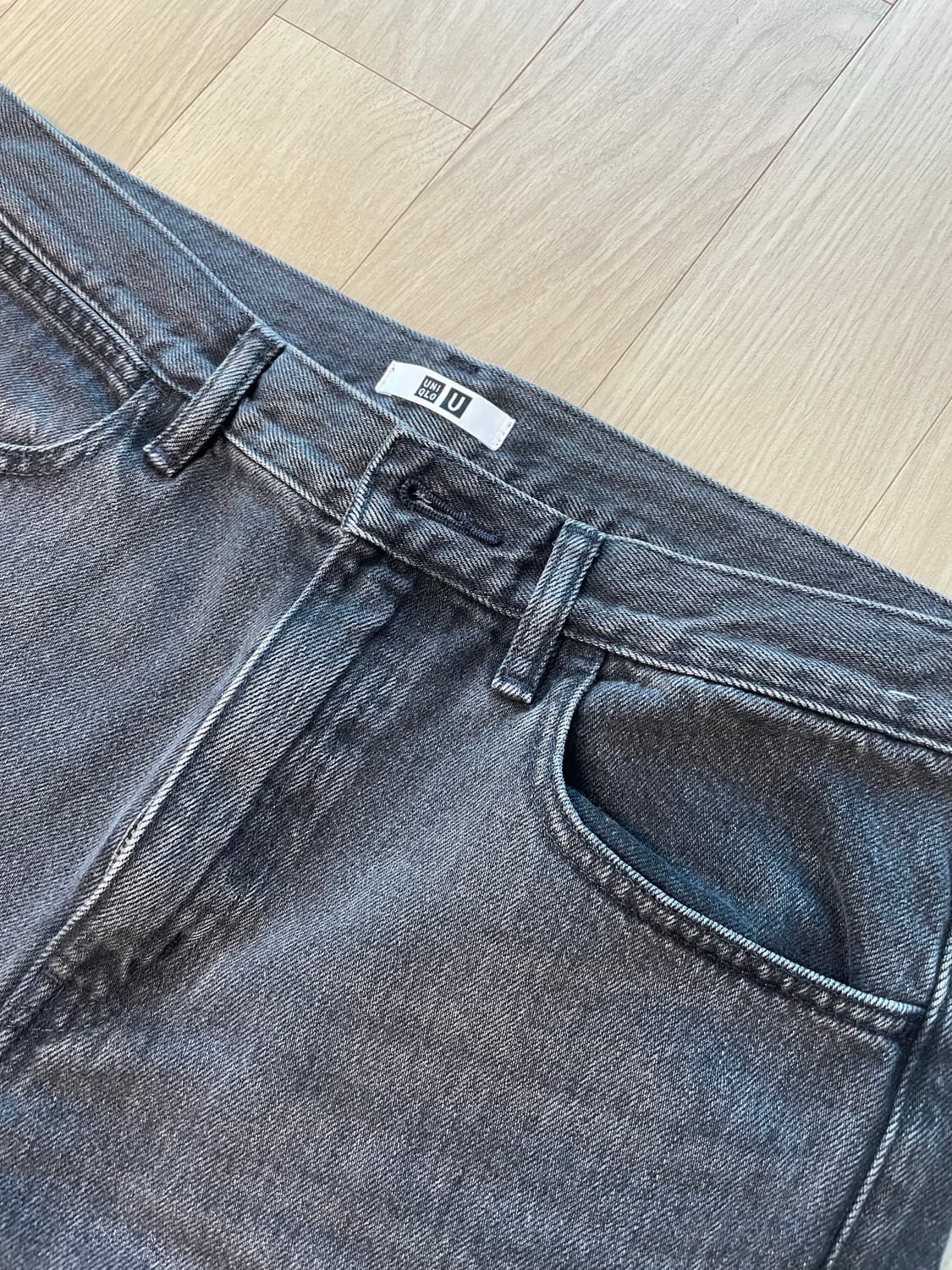 [31] 유니클로u 레귤러피트진 다크그레이 상품이미지3