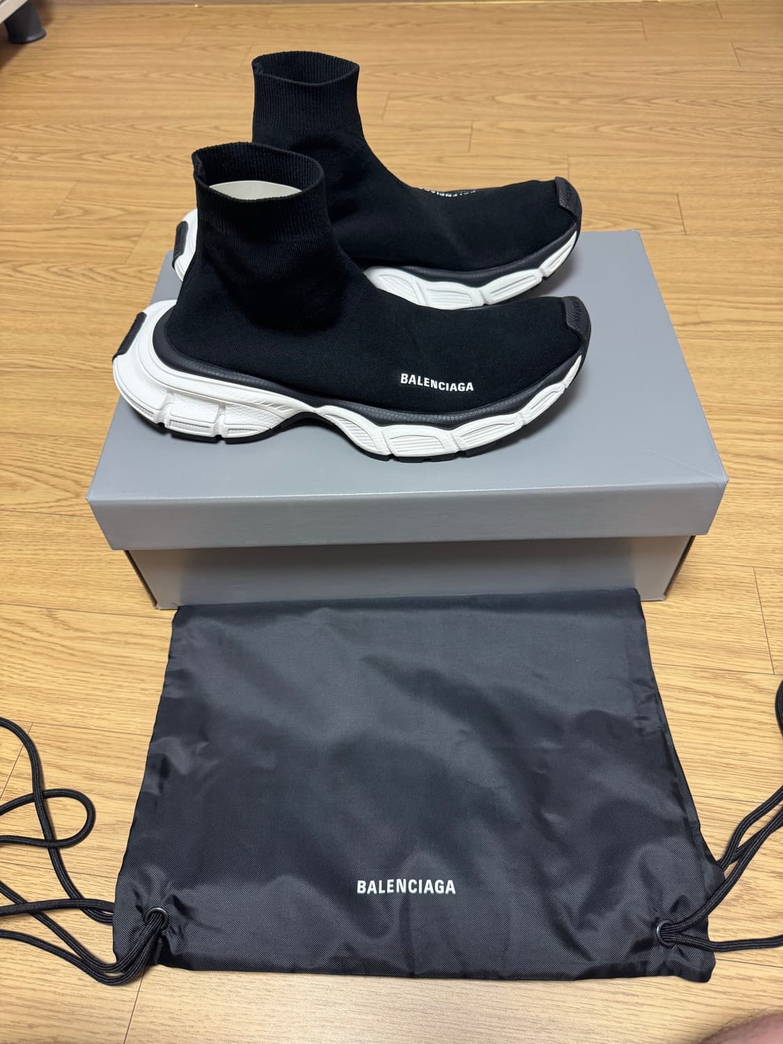발렌시아가 3XL 스피드러너 블랙 상품이미지1