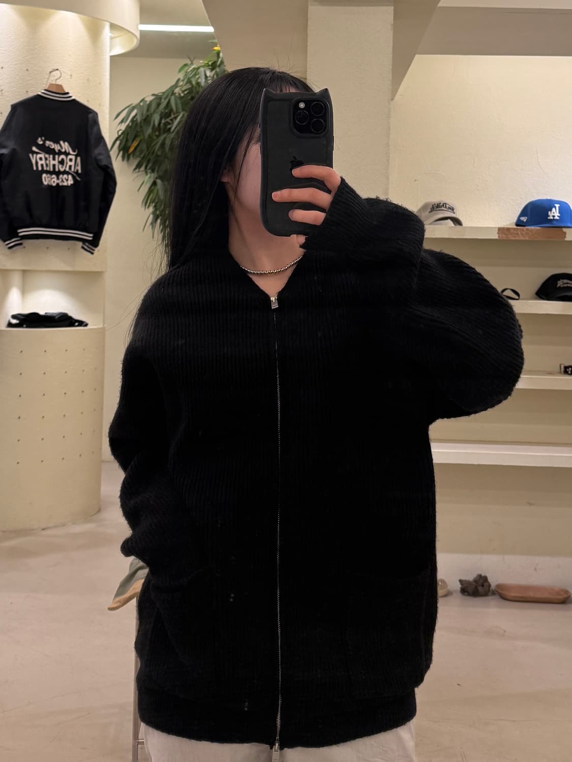 수아레 블랙 로우게이지 미니멀 니트 집업 U115 상품이미지1