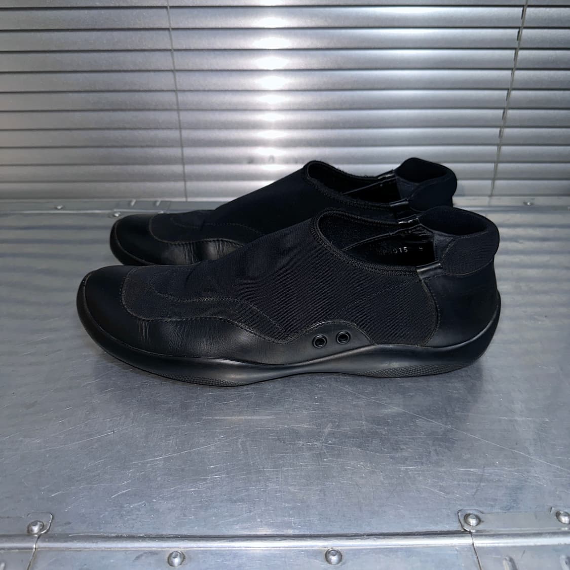 00s 빈티지 프라다 스포츠 가죽 스트레치 슬립온 상품이미지2