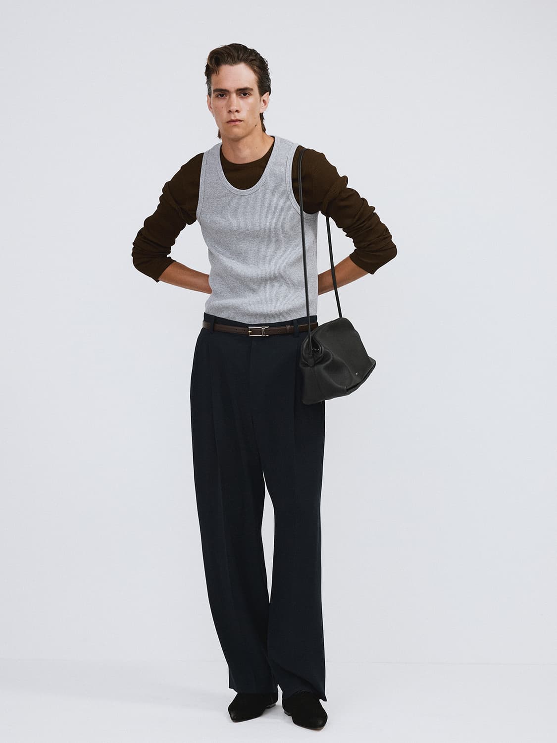 렉토 26SS 플루이드 턱 디테일 수트 팬츠 다크 네이비 상품이미지4