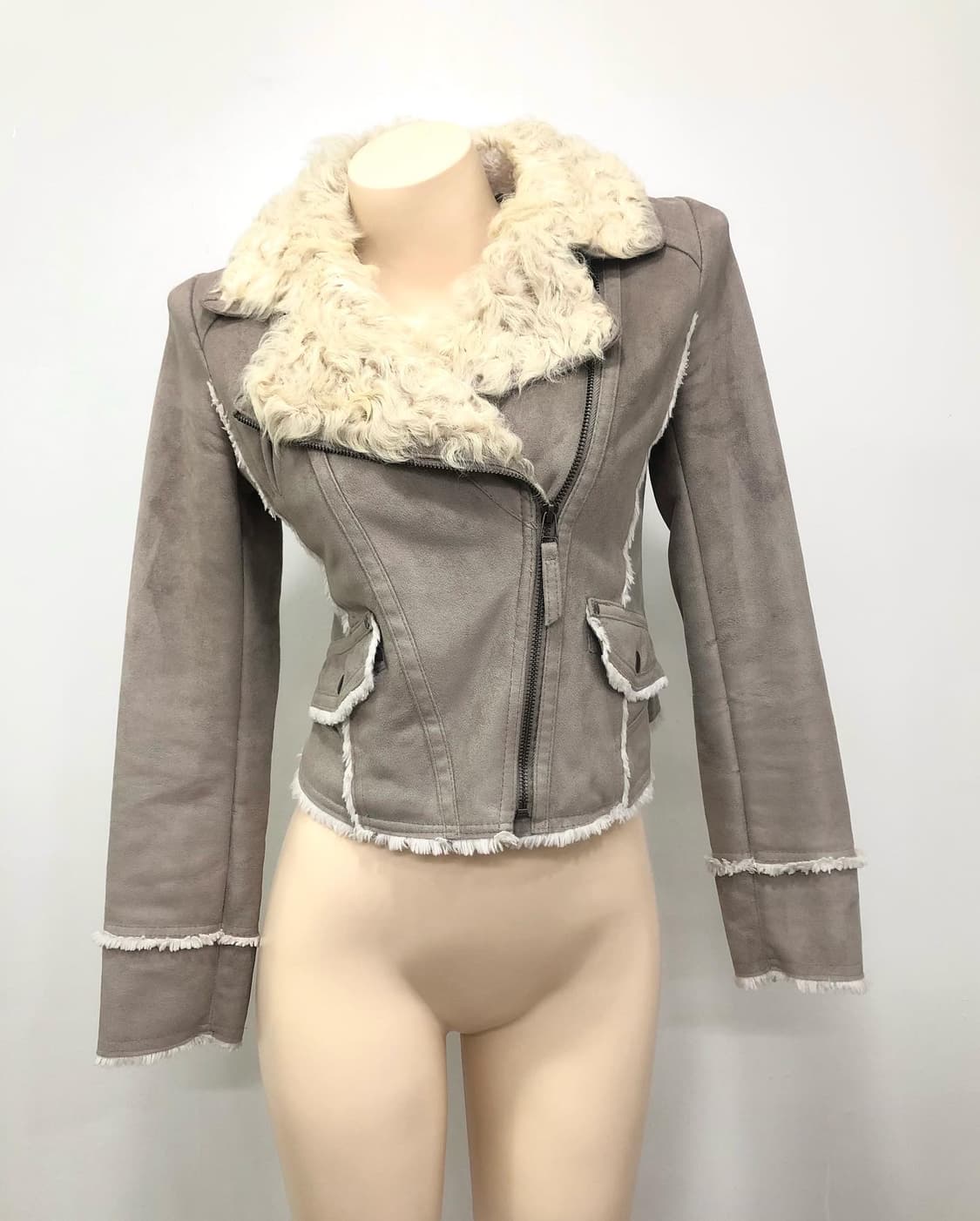 khaki beige lamb fur mustang 상품이미지1