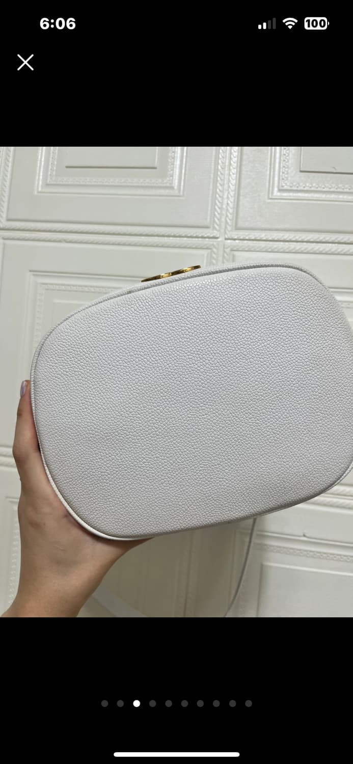 샤넬 정품 24k 골드볼 화이트 버킷백 금장 상품이미지4