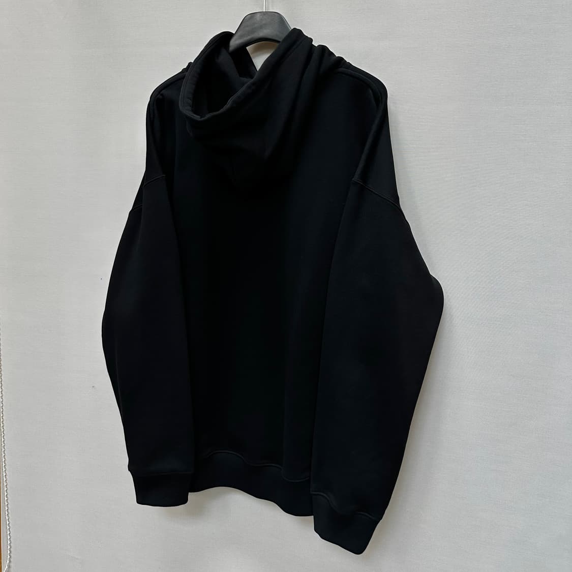 로에베 아나그램 레더포켓 후드티 ( 105~110 ) 상품이미지5