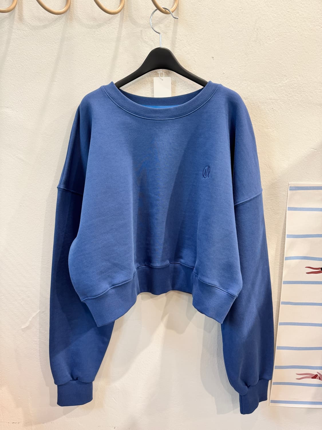 미드나잇모먼 크롭 맨투맨 상품이미지1