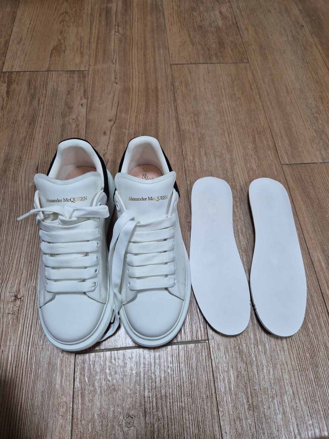 새상품컨디션 알렉산더 맥퀸39-250 상품이미지1