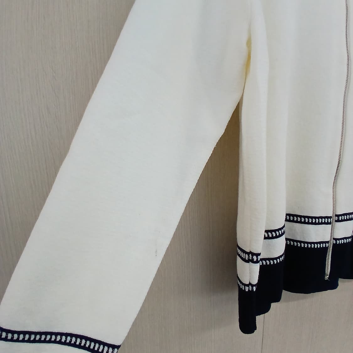 BCBG 화이트 니트 집업 가디건 상품이미지4