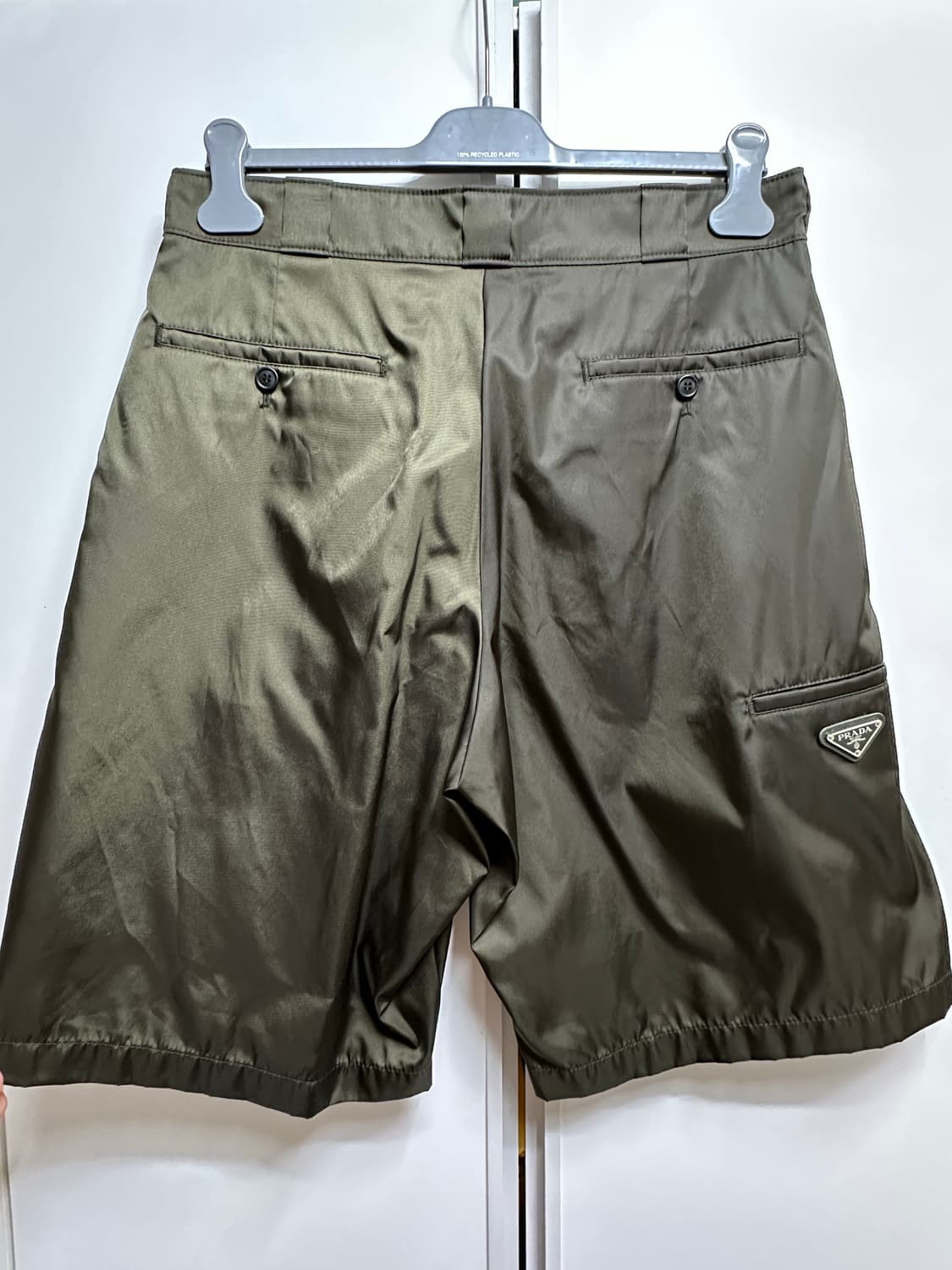 프라다 백로고 리나일론 버뮤다 숏팬츠 46 상품이미지2