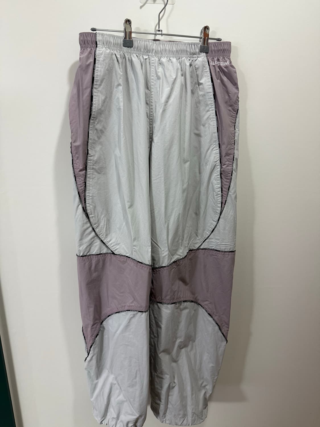 슈프림 로고 파이핑 트랙 팬츠 s 상품이미지1